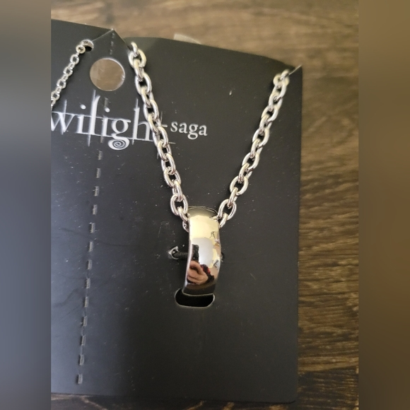 Twilight Saga Edward & Bella Wedding Rings Necklaces Couples Set NEW Valentine - Picture 3 of 5